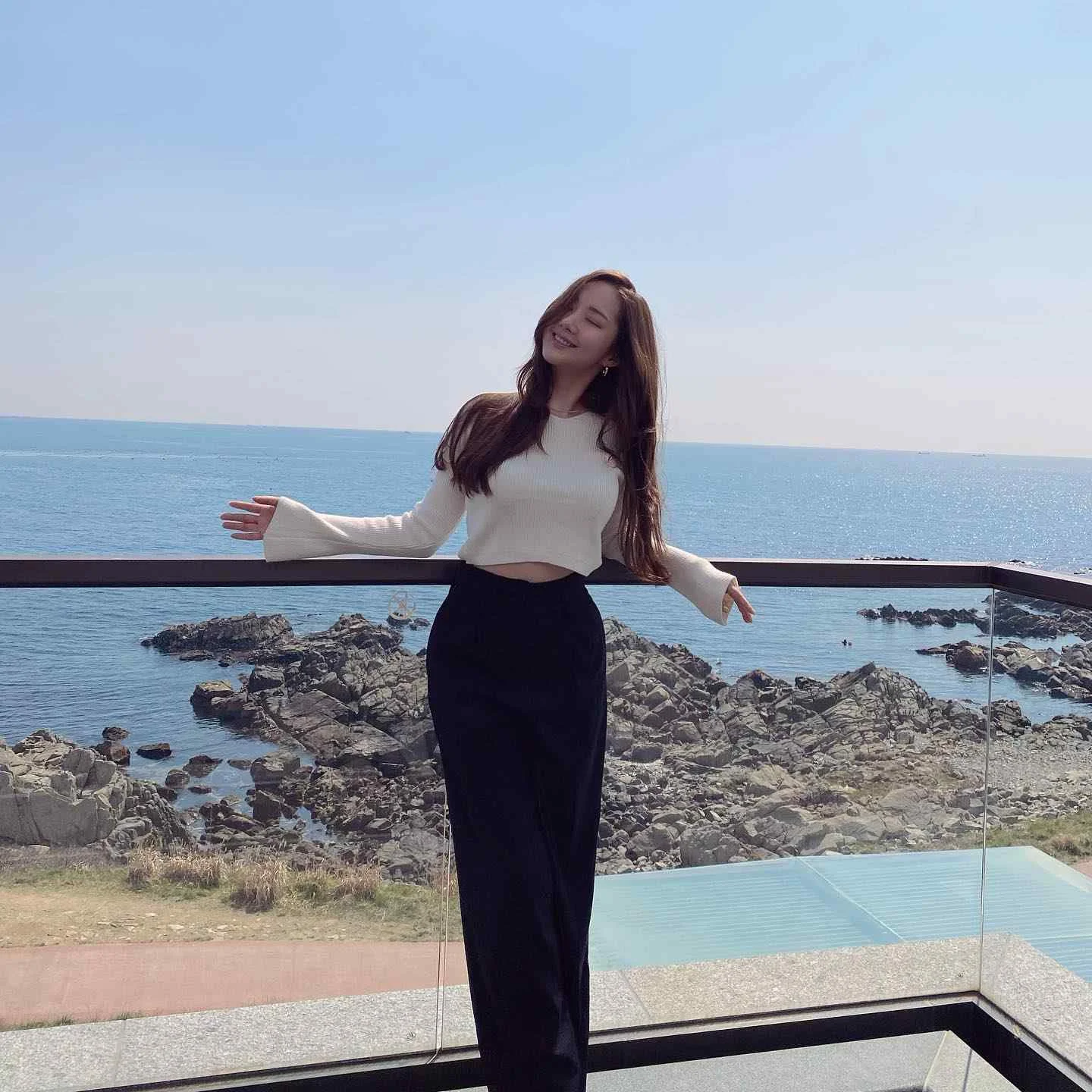 Park Min Young - park-min-young-sexy-27.webp